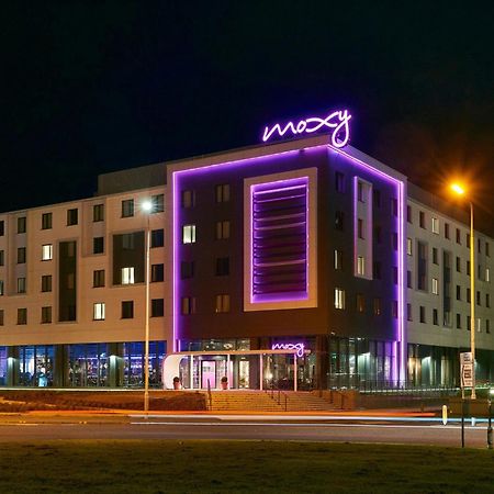 爱丁堡机场Moxy酒店 英格里斯顿 外观 照片