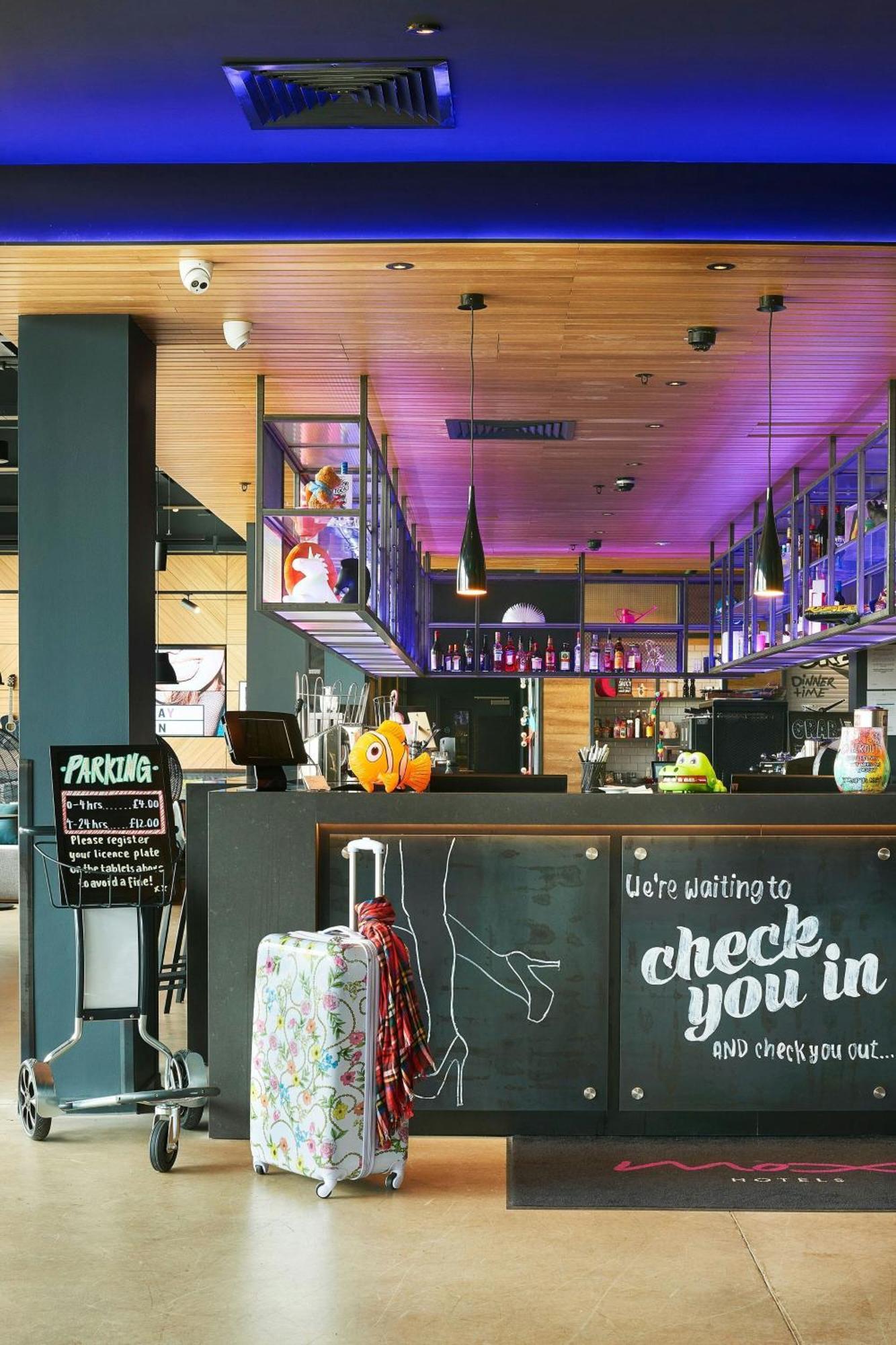 爱丁堡机场Moxy酒店 英格里斯顿 外观 照片