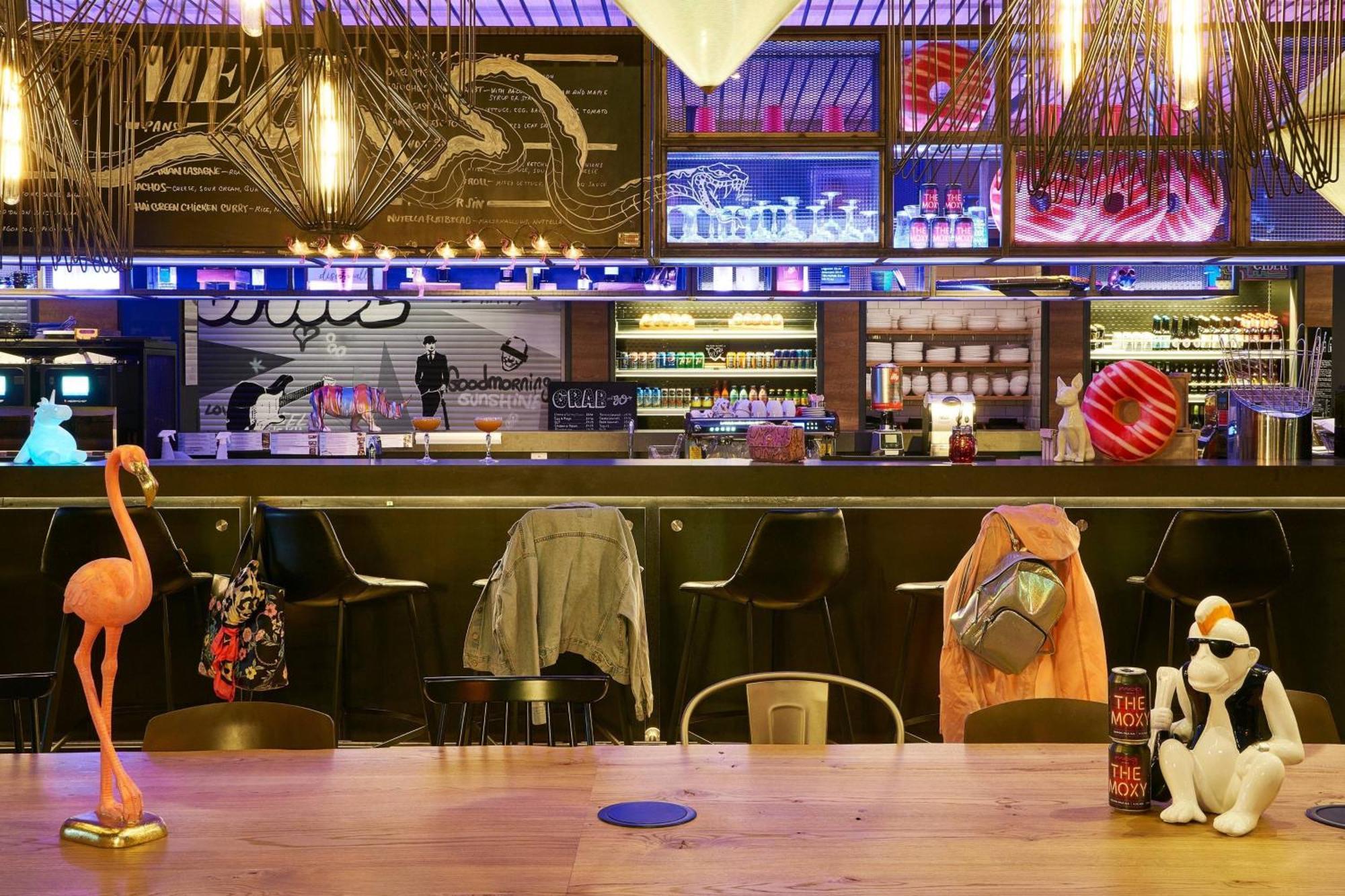 爱丁堡机场Moxy酒店 英格里斯顿 外观 照片